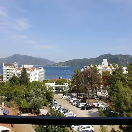 Pearl Of Μαρμαρίς